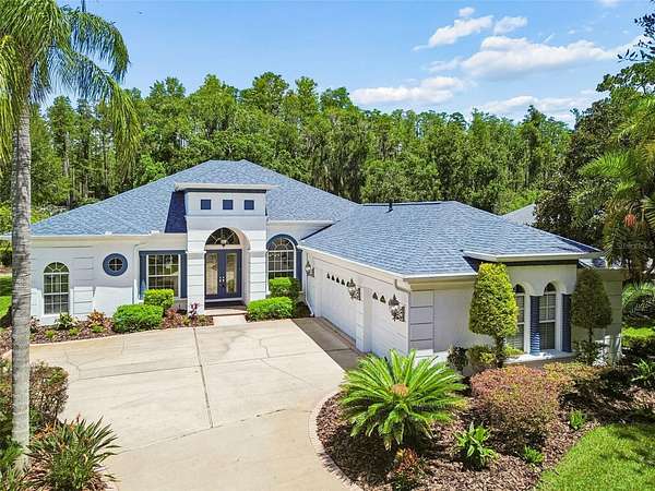 1.52 Acres of Land with Home for Sale in Land O' Lakes, Florida