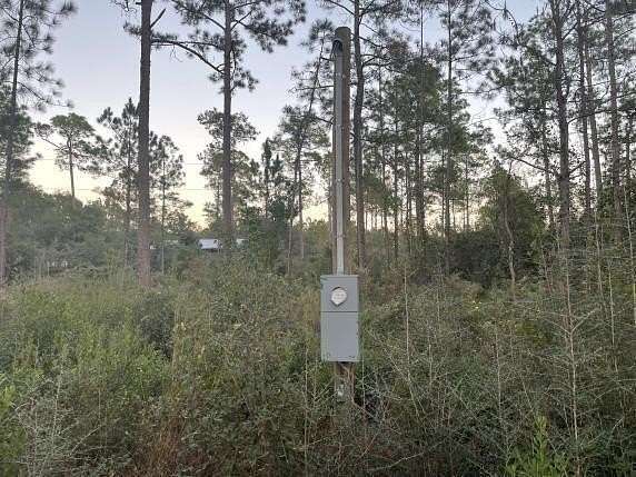0.65 Acres of Land for Sale in DeFuniak Springs, Florida
