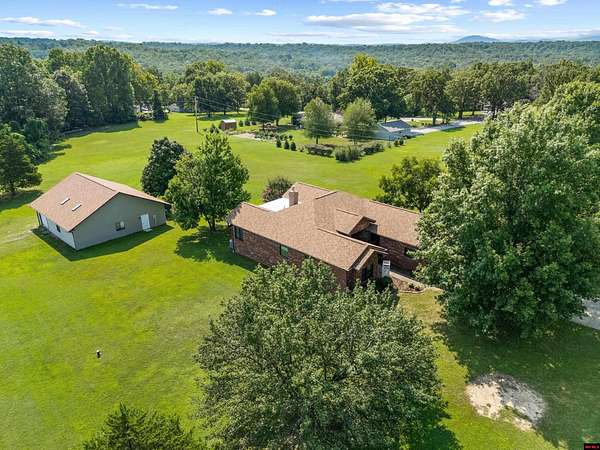 2 Acres of Land with Home for Sale in Mountain Home, Arkansas