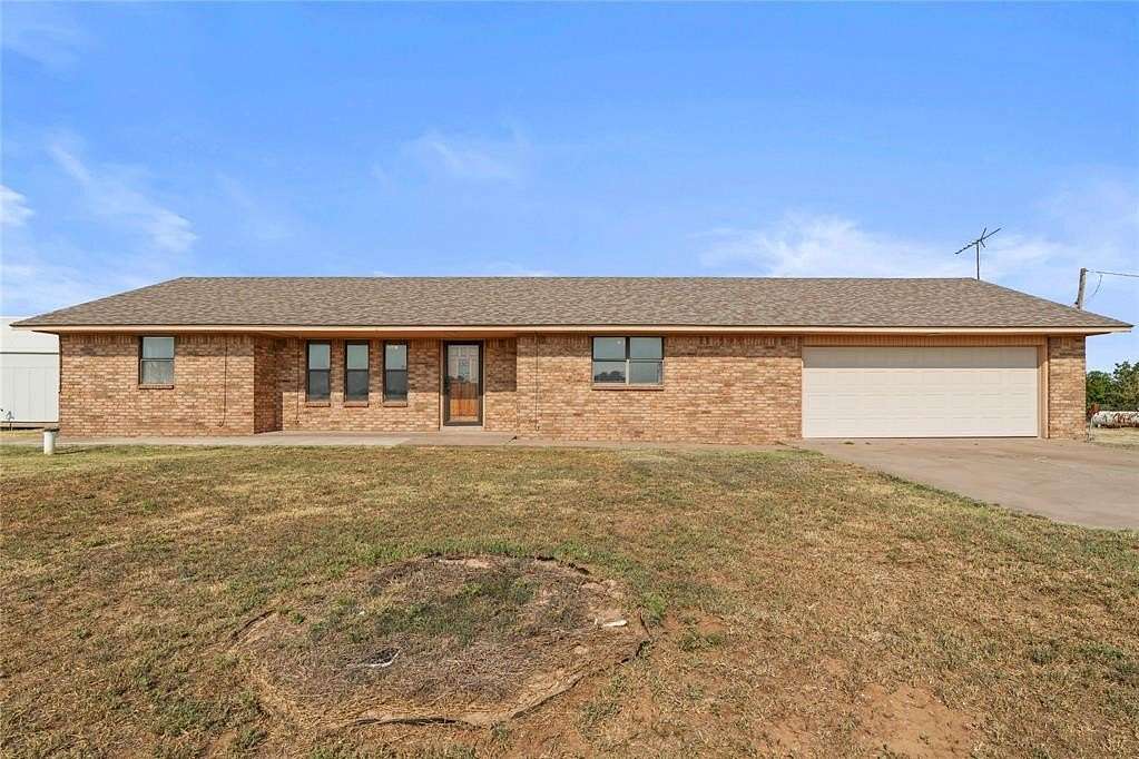 5 Acres of Land with Home for Sale in Watonga, Oklahoma