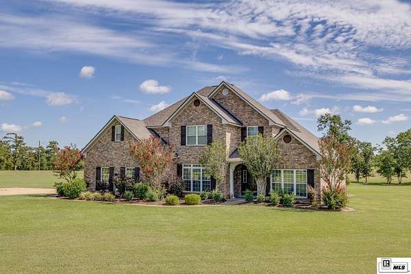 3.25 Acres of Land with Home for Sale in Oak Ridge, Louisiana