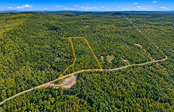 11 Acres of Recreational & Residential Land for Sale in Farmington, Maine