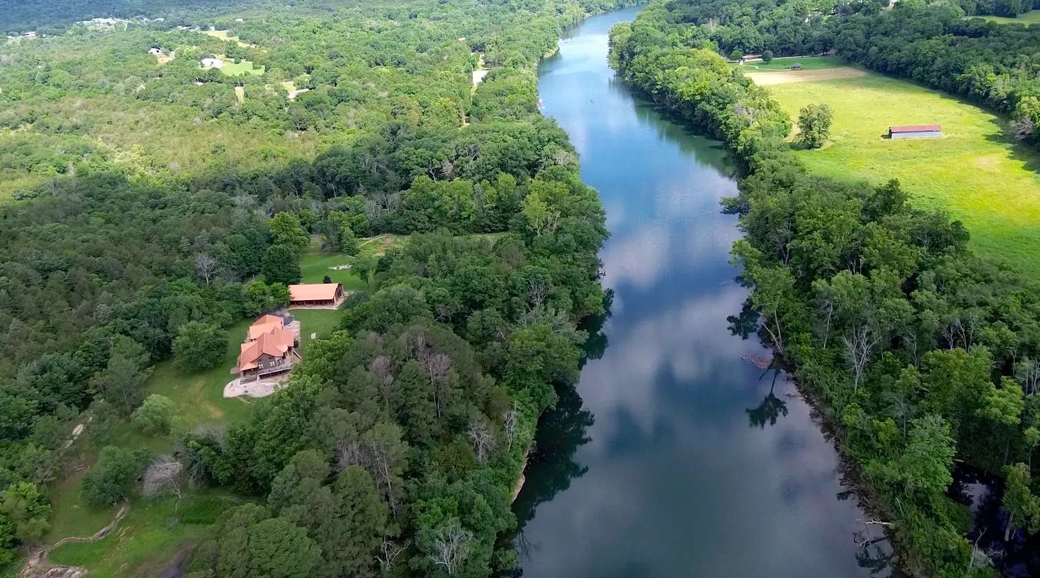 40 Acres of Recreational Land with Home for Sale in Eureka Springs, Arkansas