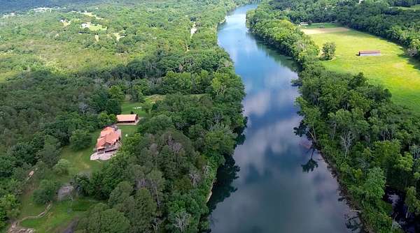 40 Acres of Recreational Land with Home for Sale in Eureka Springs, Arkansas