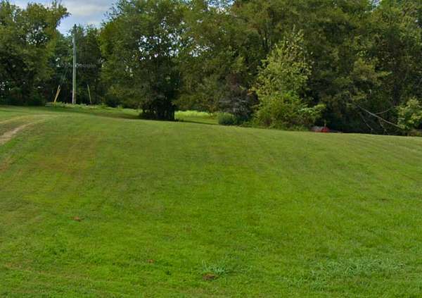 5.5 Acres of Residential Land for Sale in Clarksville, Tennessee