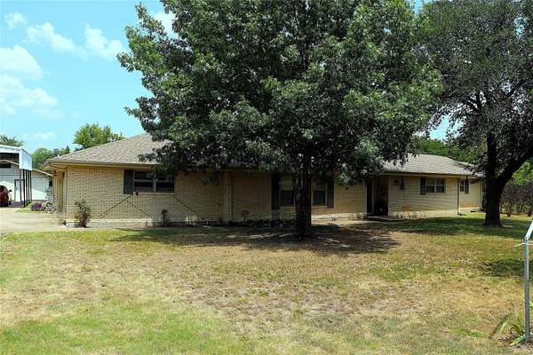6 Acres of Land with Home for Sale in Greenville, Texas