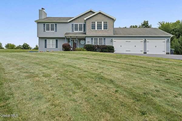 4 Acres of Land with Home for Sale in Castleton-on-Hudson, New York