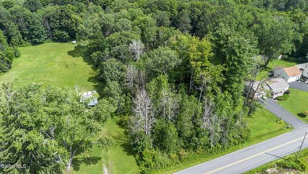 1 Acre of Residential Land for Sale in Hagaman, New York