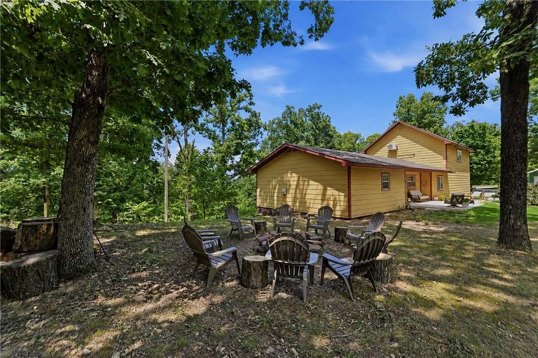 1.5 Acres of Land with Home for Sale in Eureka Springs, Arkansas