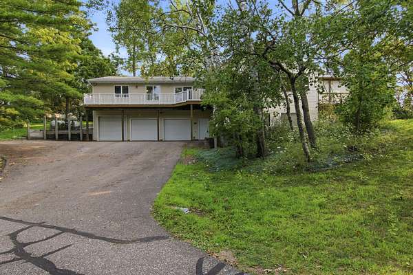 5.5 Acres of Land with Home for Sale in Wabasha, Minnesota