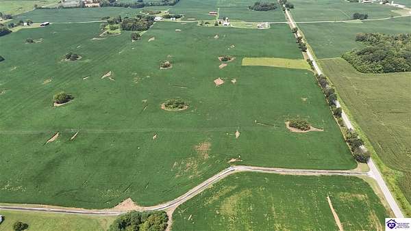 35 Acres of Agricultural Land for Sale in Cave City, Kentucky