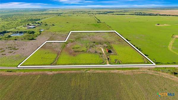 30 Acres of Agricultural & Residential Land for Sale in Edna, Texas