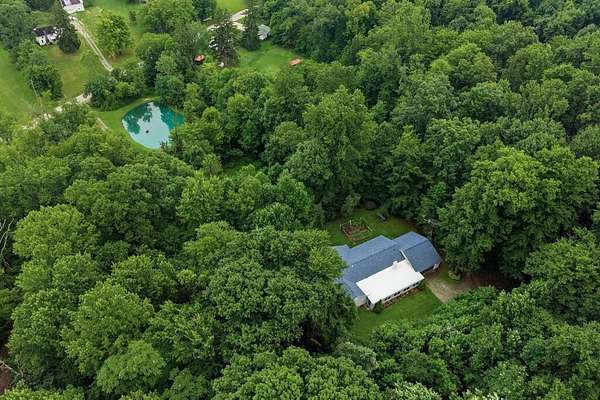 10.4 Acres of Recreational Land with Home for Sale in Mansfield, Ohio