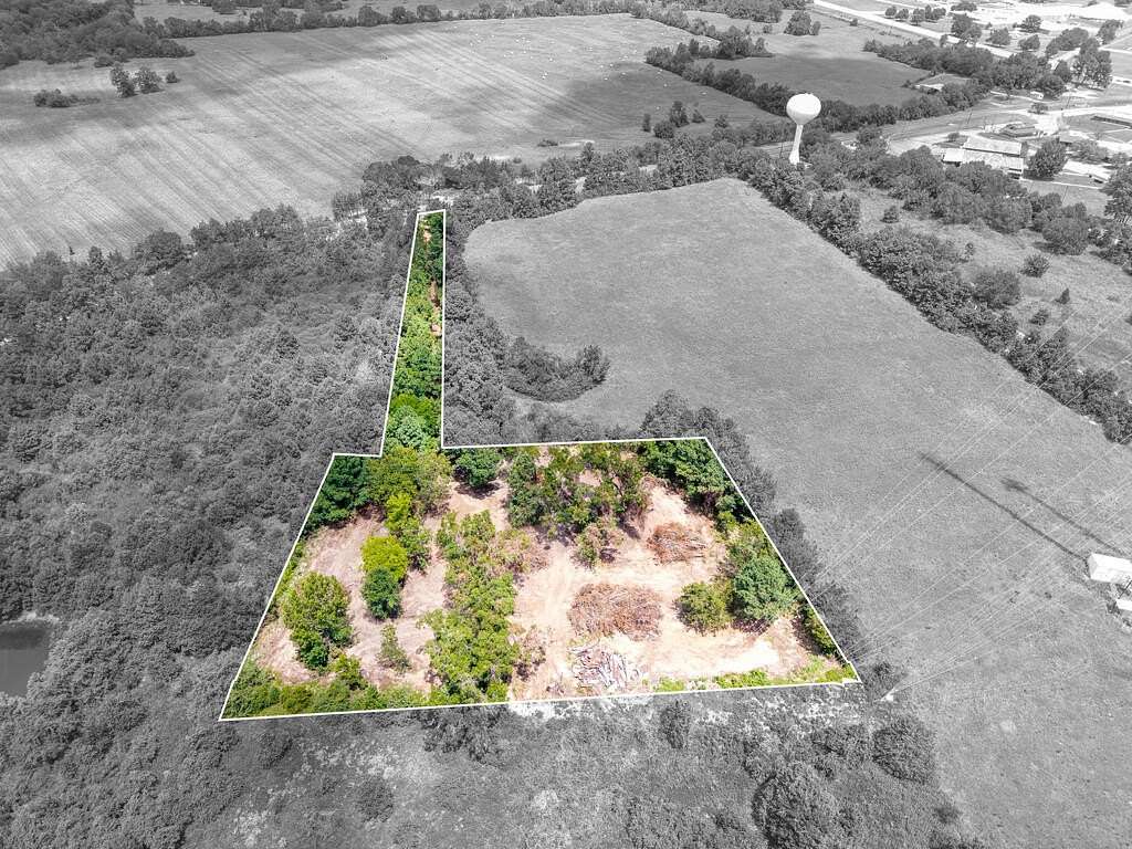 2.8 Acres of Residential Land for Sale in Crockett, Texas
