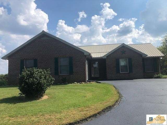 1.68 Acres of Land with Home for Sale in Tompkinsville, Kentucky