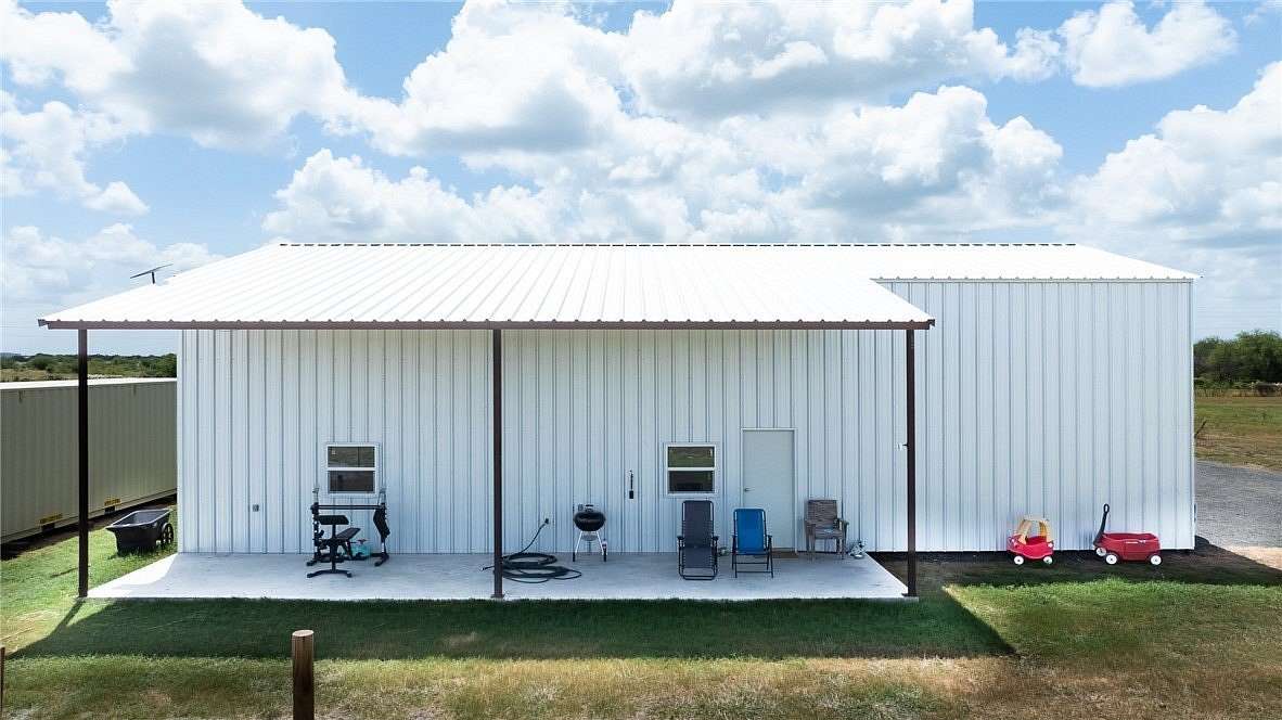 15 Acres of Land for Sale in George West, Texas