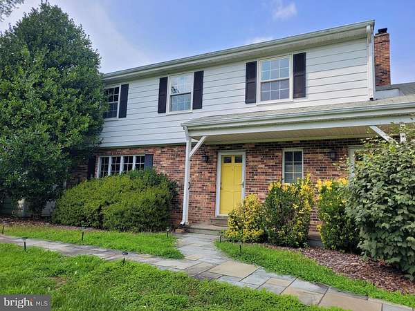2.86 Acres of Land with Home for Lease in Fairfax Station, Virginia