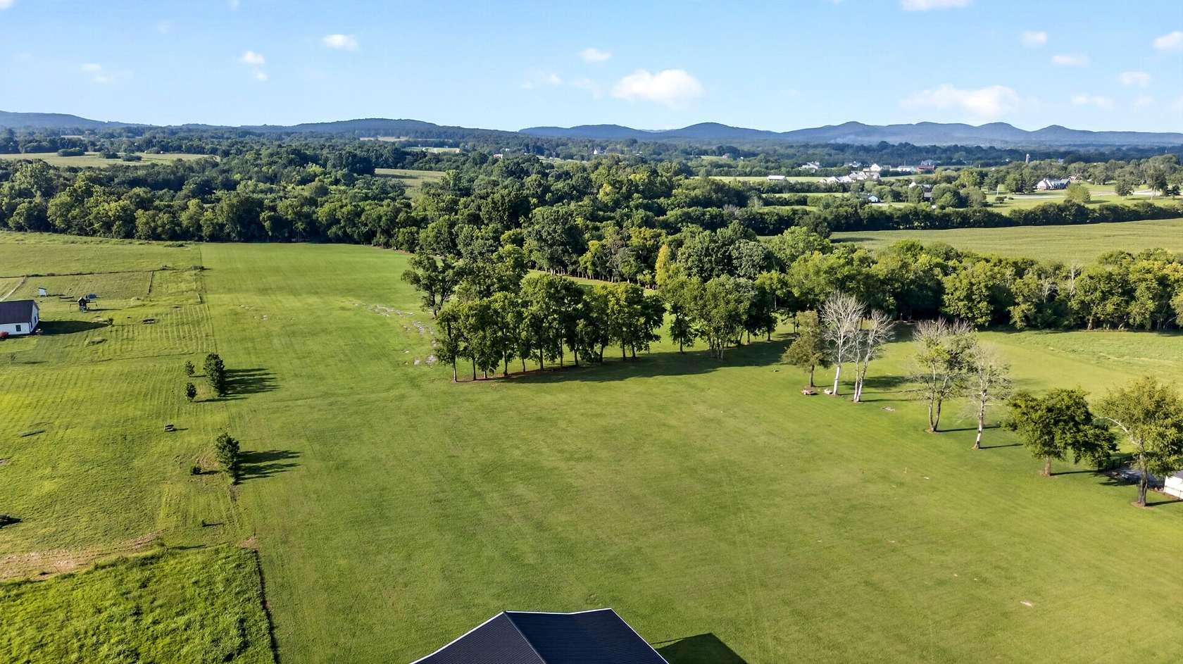 7 Acres of Residential Land for Sale in Lascassas, Tennessee