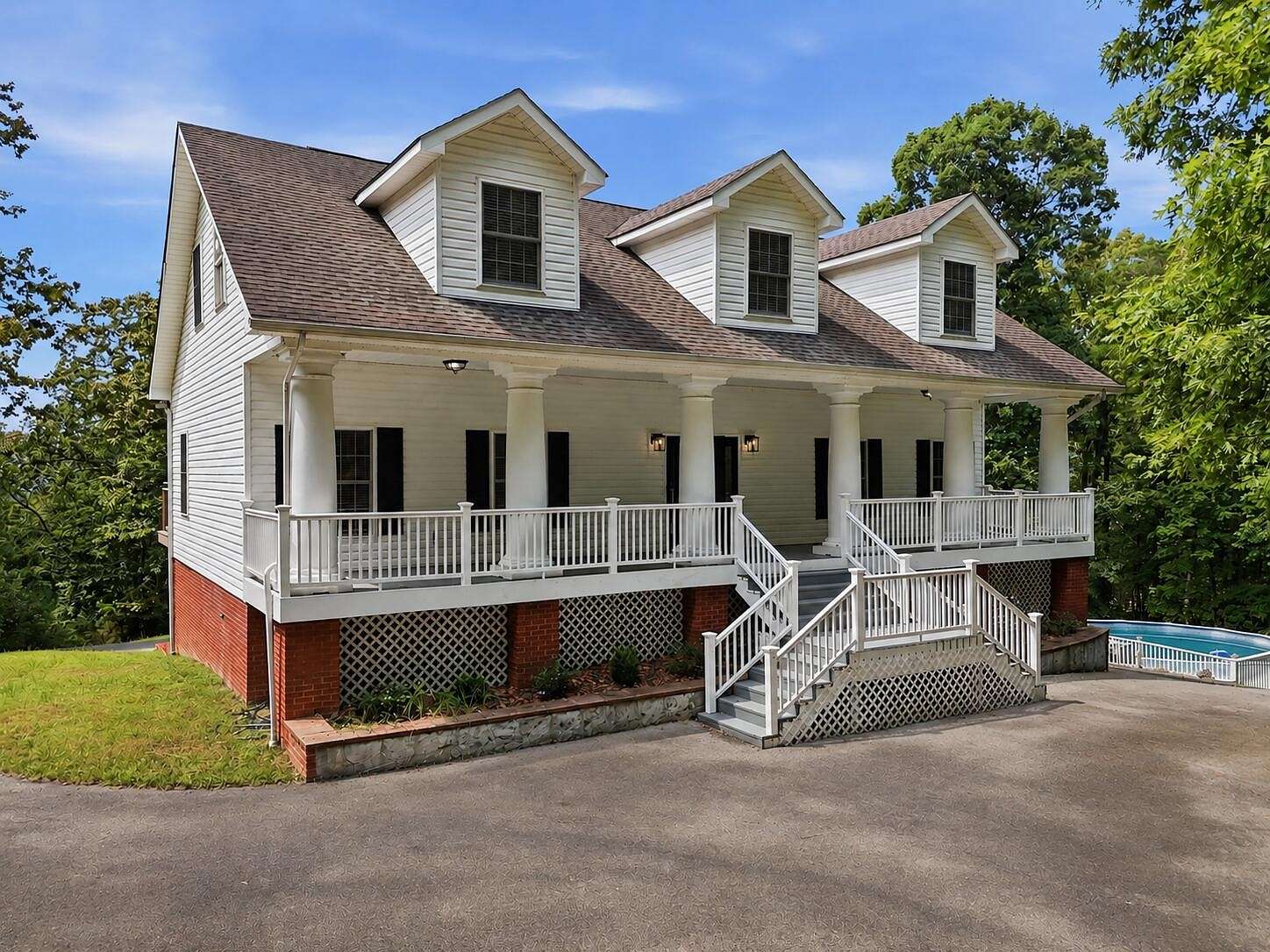 10.9 Acres of Land with Home for Sale in Birchwood, Tennessee