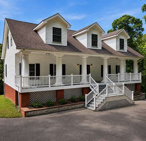 10.9 Acres of Land with Home for Sale in Birchwood, Tennessee