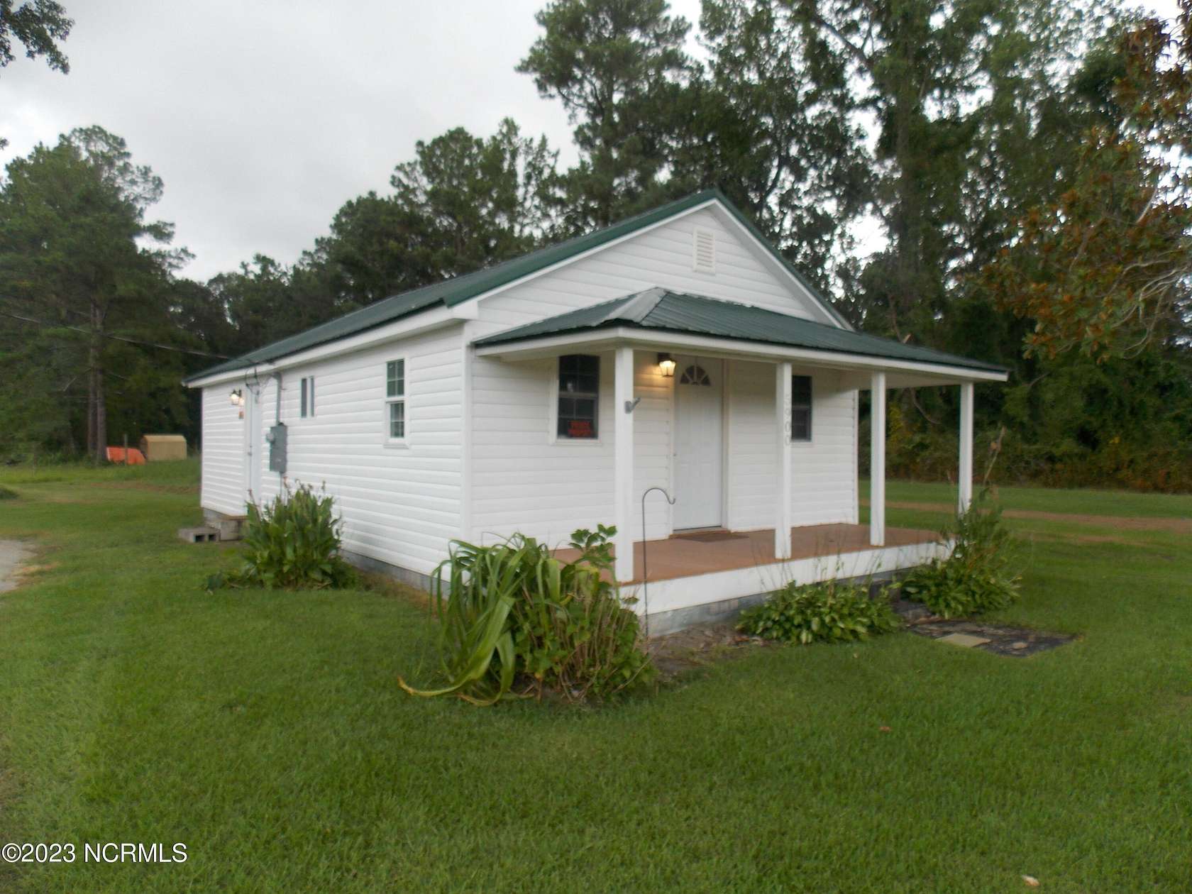 3.68 Acres of Land with Home for Lease in Maysville, North Carolina