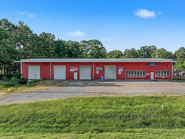 10 Acres of Improved Commercial Land for Sale in De Queen, Arkansas