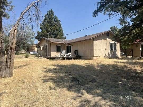 3.22 Acres of Land with Home for Sale in Alturas, California