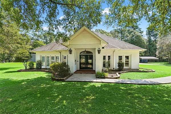 1.89 Acres of Land with Home for Sale in Hammond, Louisiana