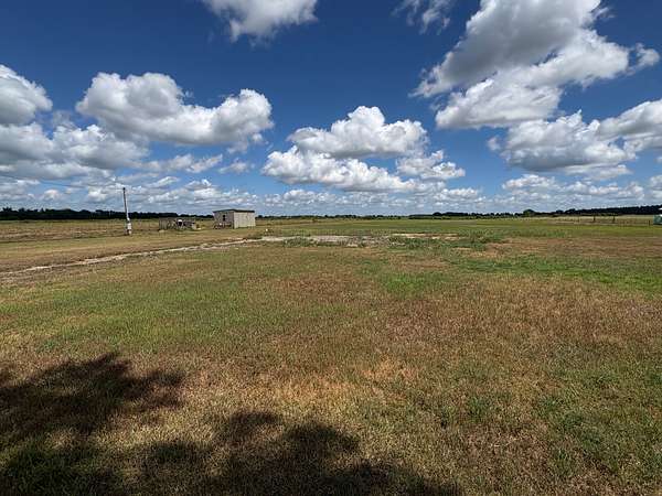 3.4 Acres of Land for Sale in Iowa, Louisiana