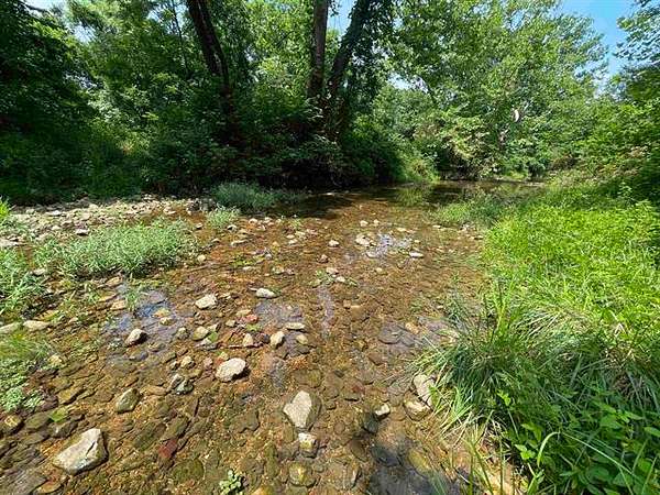 5.37 Acres of Agricultural Land for Sale in Mammoth Spring, Arkansas