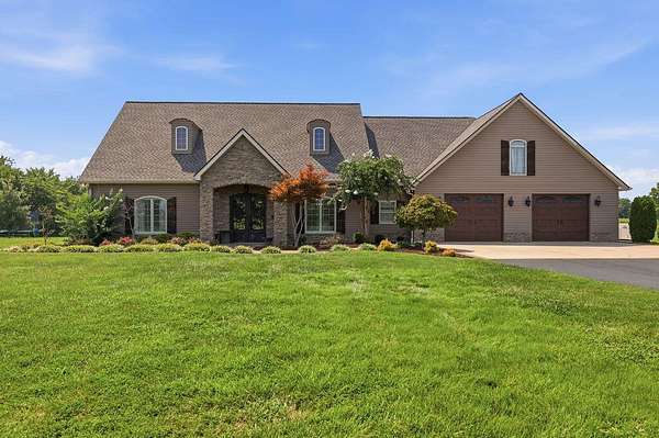 16.1 Acres of Land with Home for Sale in Hickory, Kentucky