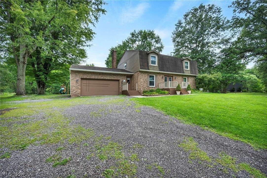 3 Acres of Land with Home for Sale in Warren, Ohio