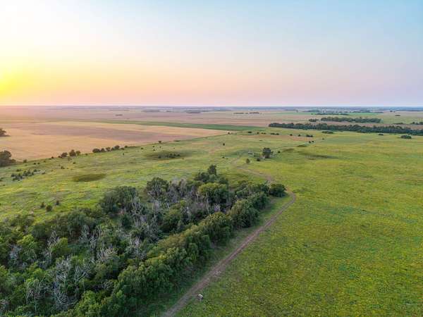 158 Acres of Land for Sale in Turon, Kansas