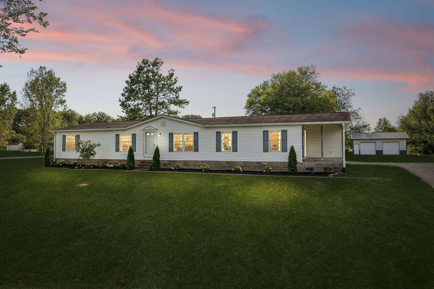 2 Acres of Land with Home for Sale in Chapel Hill, Tennessee
