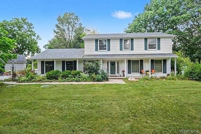 4 Acres of Land with Home for Sale in Flushing, Michigan