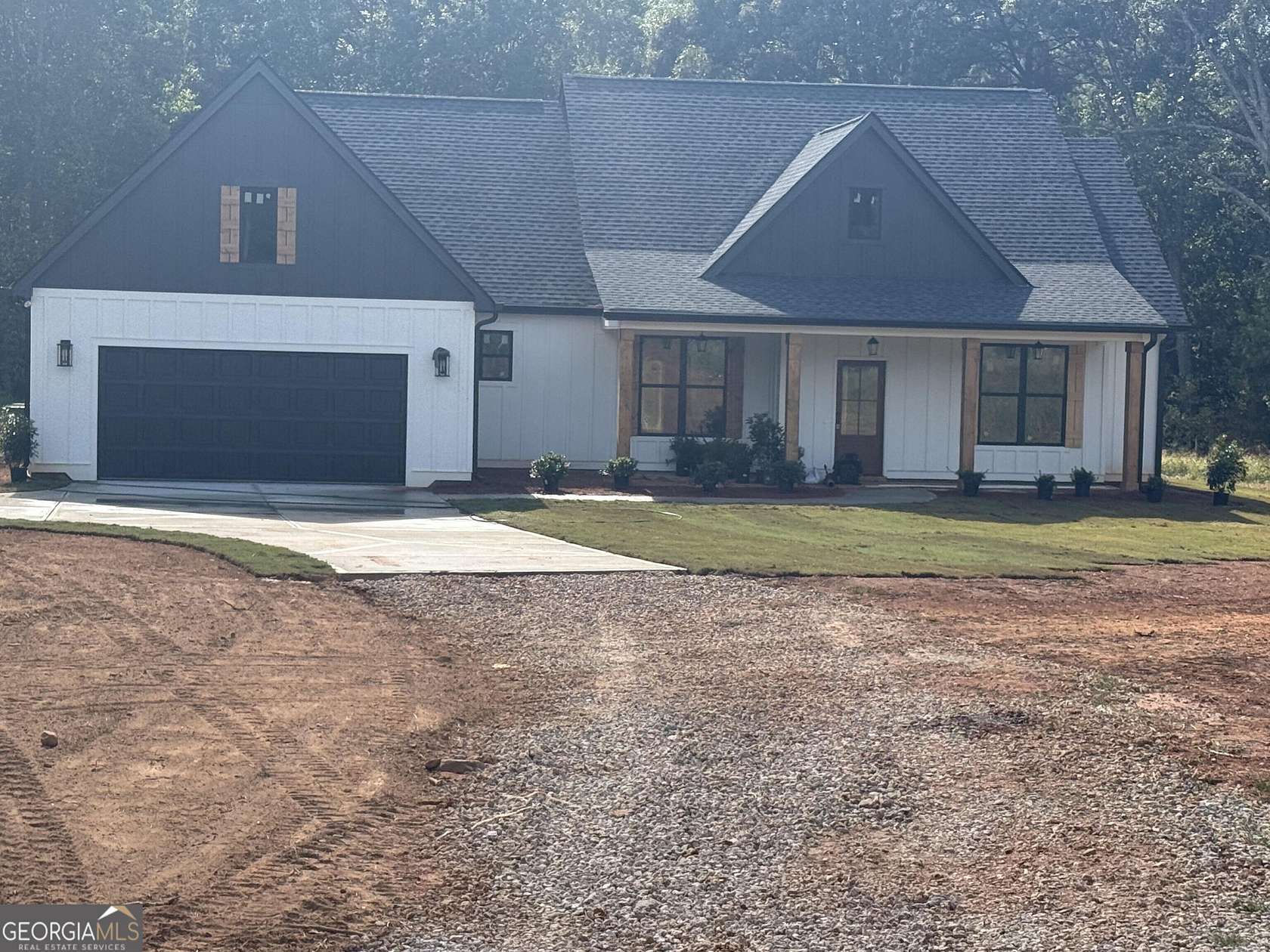 4 Acres of Land with Home for Sale in Jackson, Georgia