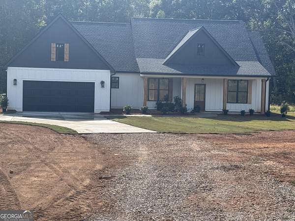 4 Acres of Land with Home for Sale in Jackson, Georgia