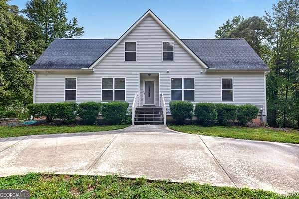 5.72 Acres of Land with Home for Sale in Fayetteville, Georgia