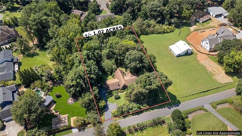 1 Acre of Residential Land for Sale in Roswell, Georgia