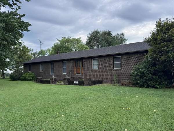 2 Acres of Land with Home for Sale in Glasgow, Kentucky