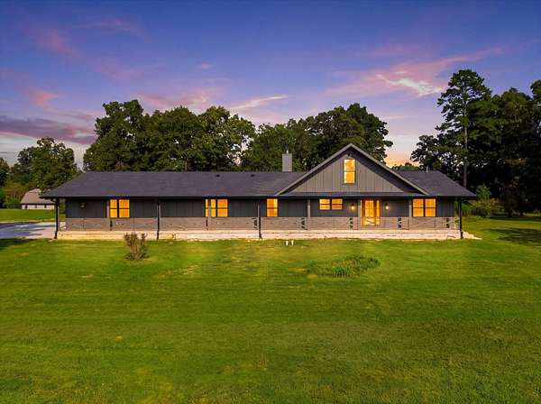 41.4 Acres of Land with Home for Sale in Chickamauga, Georgia