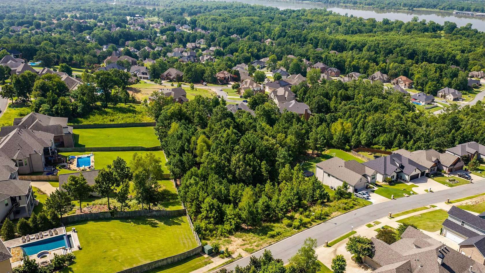 1 Acre of Residential Land for Sale in Maumelle, Arkansas