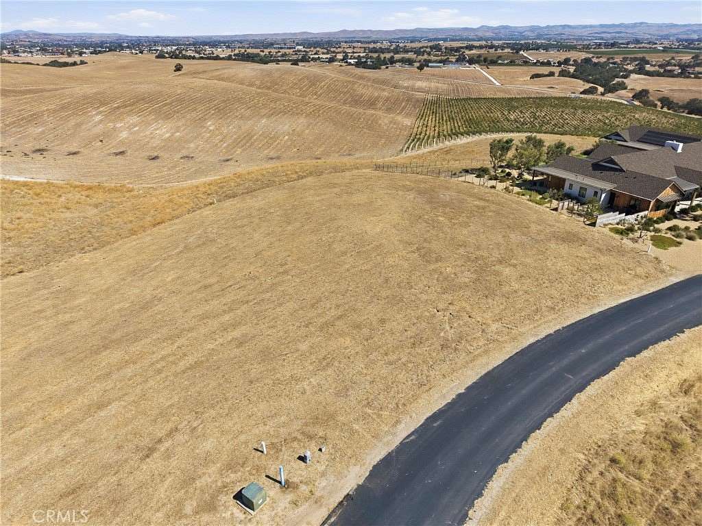 1 Acre of Residential Land for Sale in Paso Robles, California