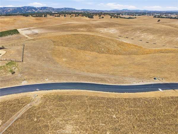 1 Acre of Residential Land for Sale in Paso Robles, California