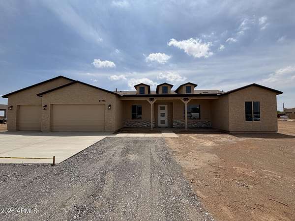 1.7 Acres of Land with Home for Sale in Wittmann, Arizona