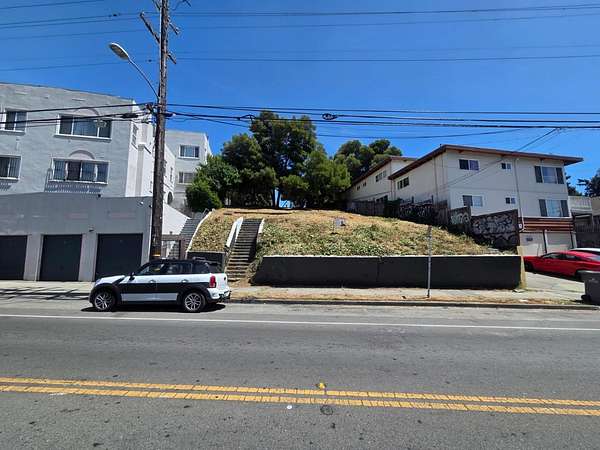 0.15 Acres of Land for Sale in Oakland, California