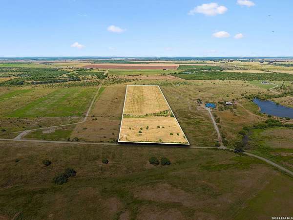 14.7 Acres of Land for Sale in Floresville, Texas