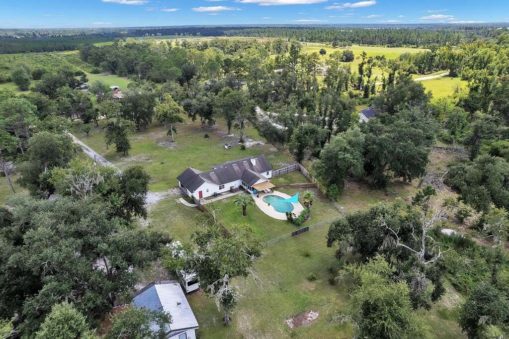 5 Acres of Land with Home for Sale in Lake Park, Georgia
