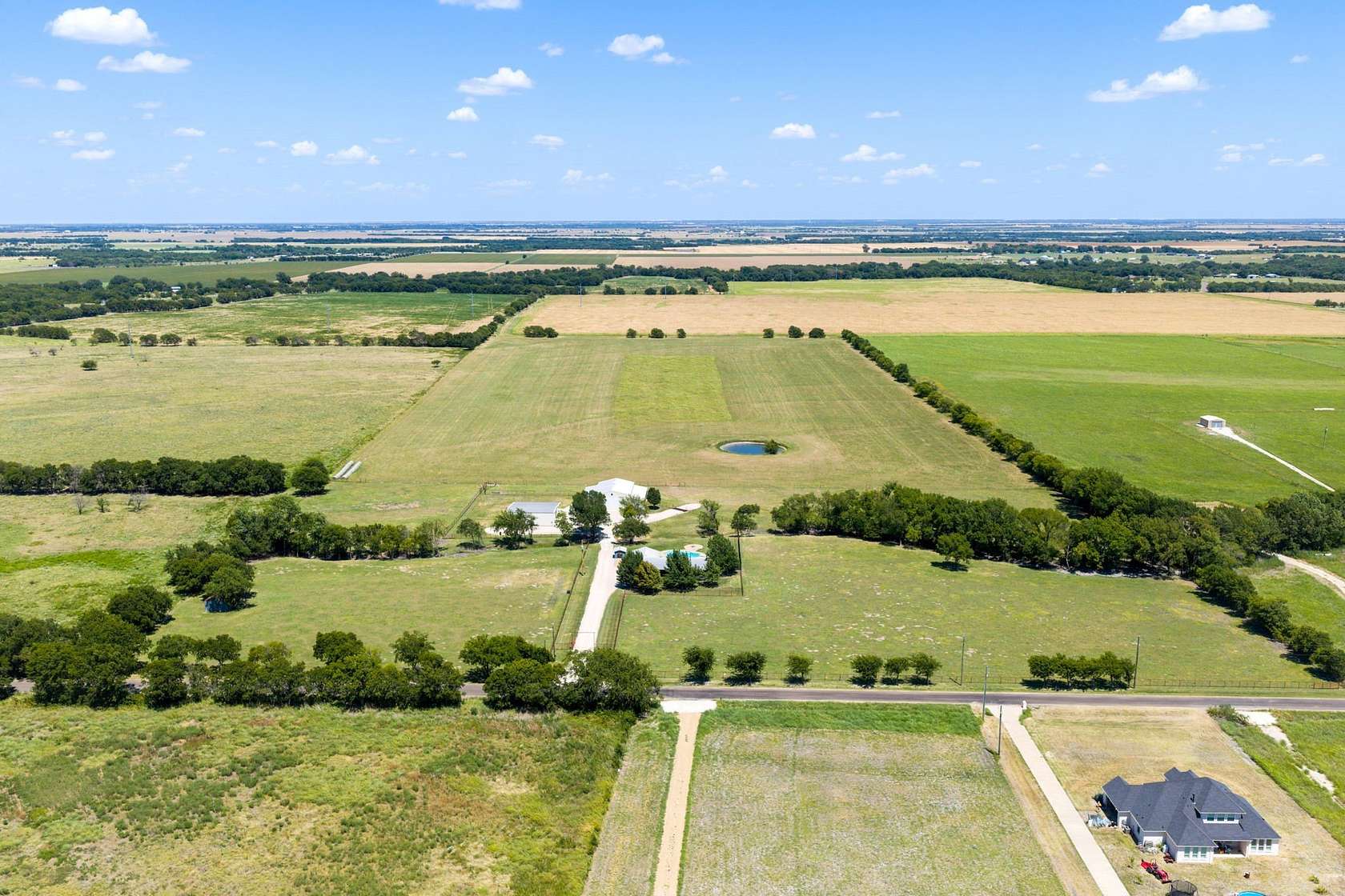 43.2 Acres of Land with Home for Sale in Waxahachie, Texas