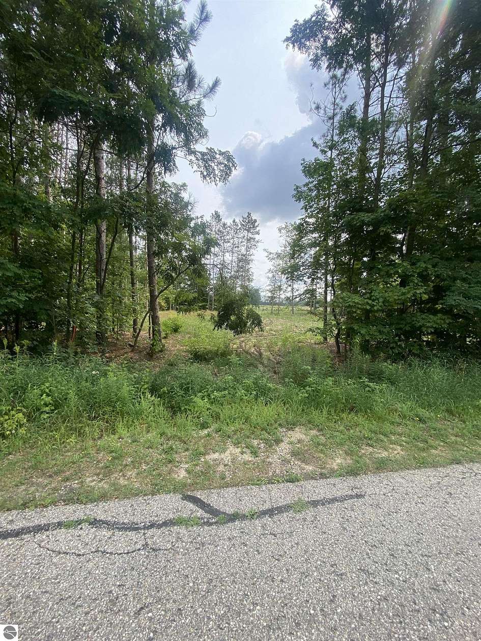 0.69 Acres of Residential Land for Sale in Cadillac, Michigan
